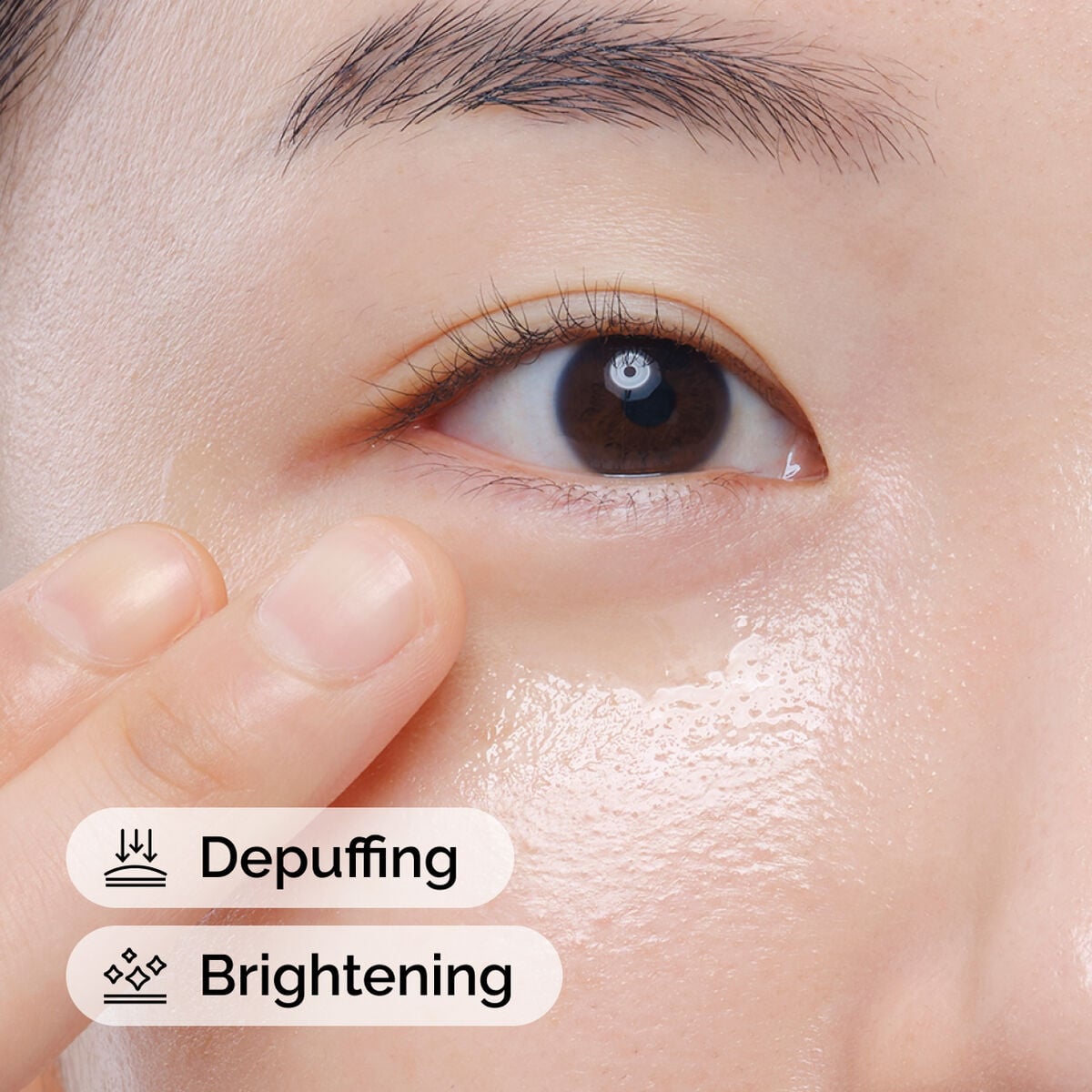 caffeine-solution-5-egcg-eye-serum-q6 ord-caffeine-solution-egcg-model-application-with-benefits.jpg